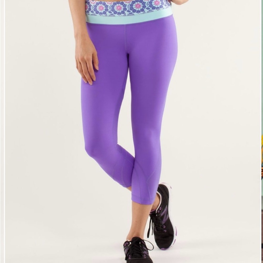 Lululemon Run: Inspire Crop II